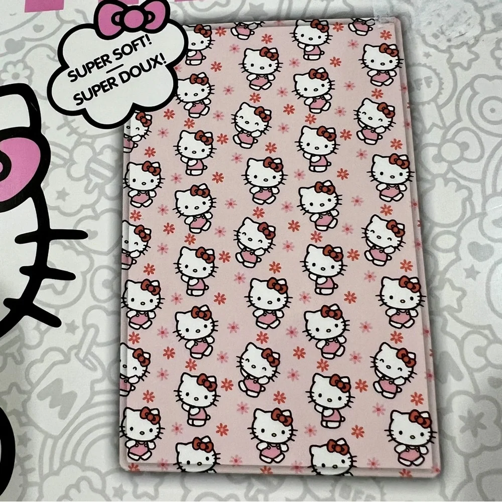 HELLO KITTY Pink‎ And Red Daisy Plush Throw Blanket (TWIN XL) 60